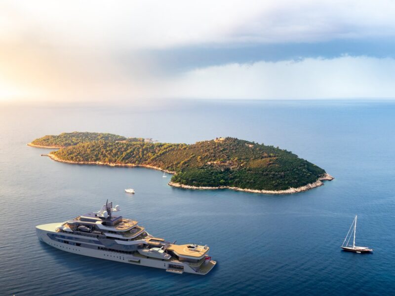 M/Y Apex – 115m